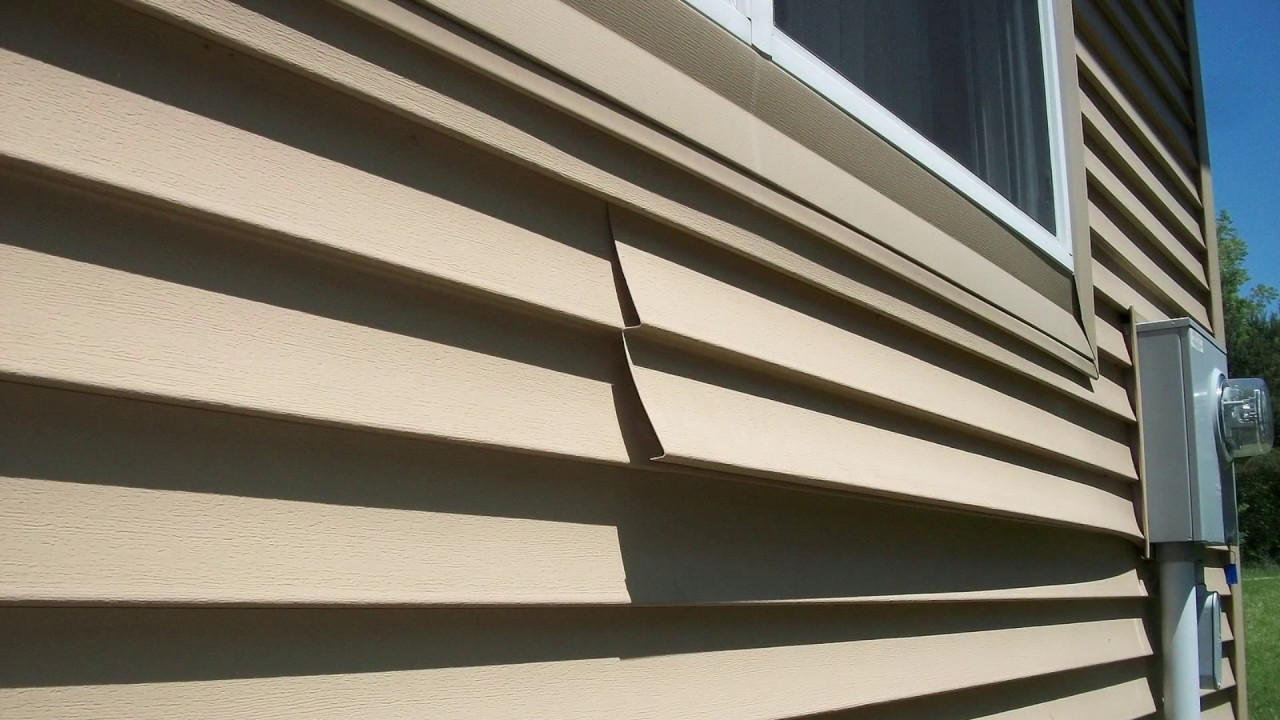 Cracked, Broken, or Loose Siding