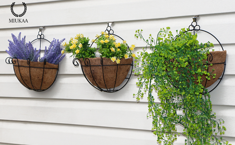 Decorations on a Vinyl Siding