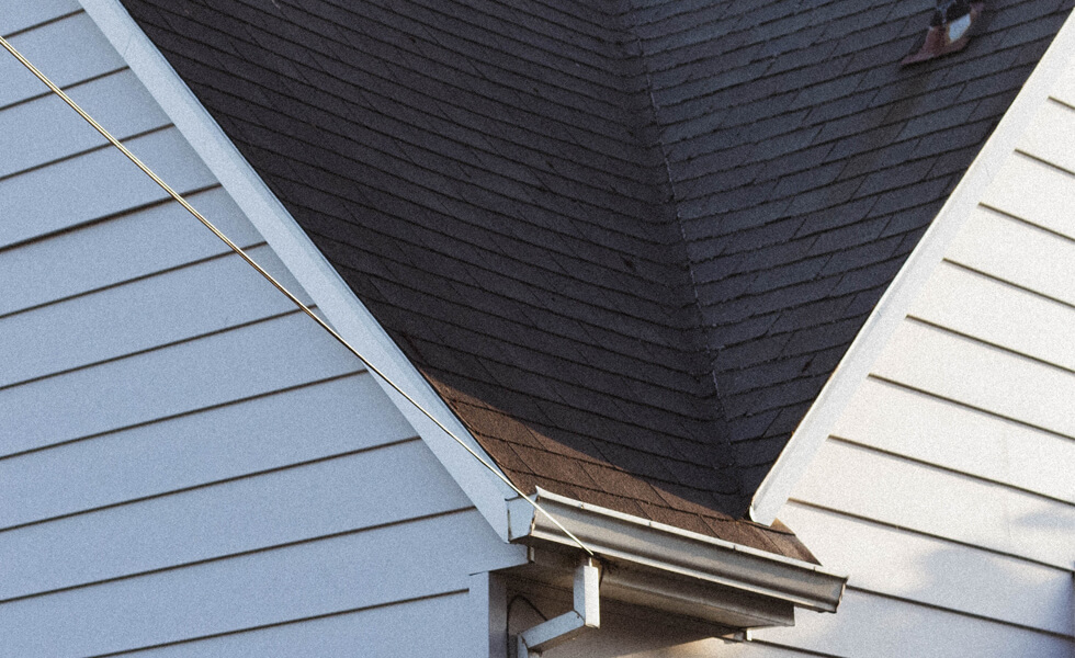 Understanding-the-Differences-a-Metal-Roof-Asphalt-Shingle-Roof Understanding-the-Differences-a-Metal-Roof-Asphalt-Shingle-Roof-1.jpg